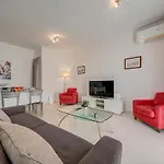 A Unique And Charming Two Bedroom In St Julians 圣保罗湾城