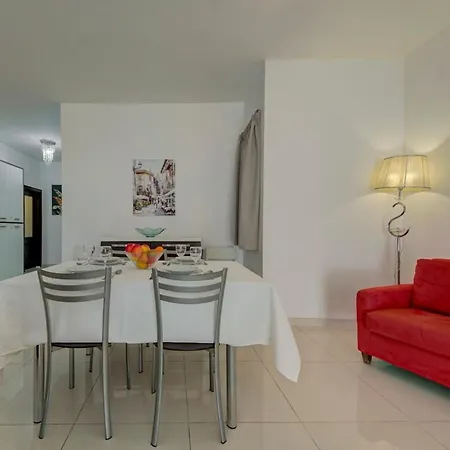 A Unique And Charming Two Bedroom In St Julians St. Paul's Bay