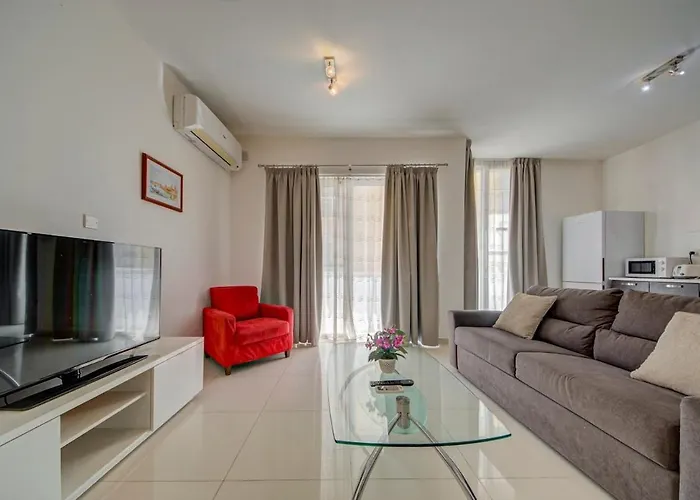 Διαμέρισμα A Unique And Charming Two Bedroom In St Julians Σεντ Πόλς Μπέι