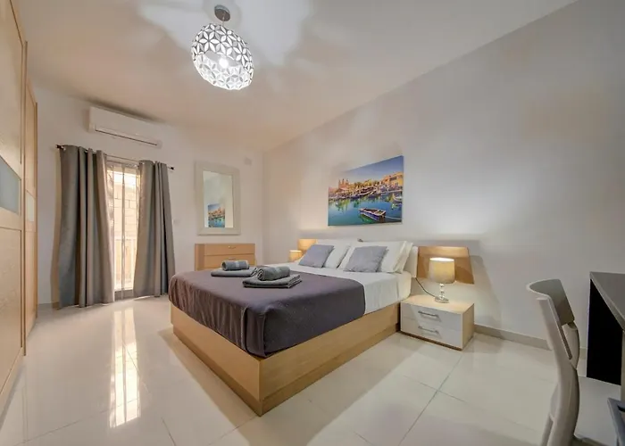 Διαμέρισμα A Unique And Charming Two Bedroom In St Julians *