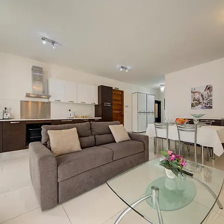 A Unique And Charming Two Bedroom In St Julians *