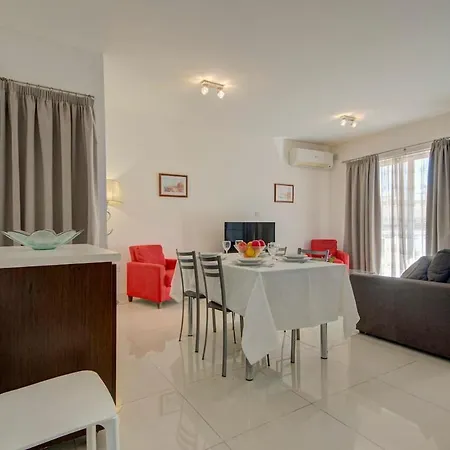 Lägenhet A Unique And Charming Two Bedroom In St Julians